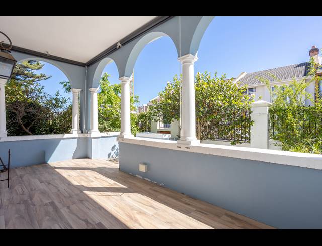 3 BEDROOM HOUSE RENTED IN SEA POINT